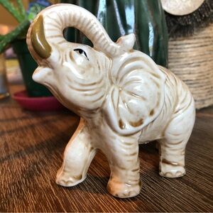 Porcelain Elephant Glazed Cream Tan Beige   Knick Knack Japan